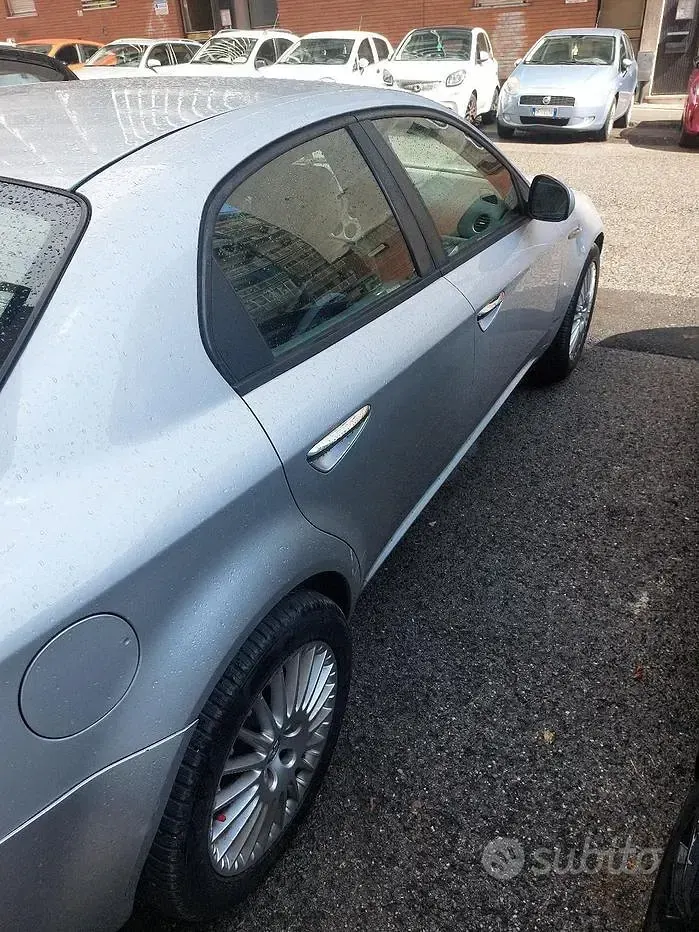 Usata Alfa Romeo 159 150 CV (110 kW) 2006 Grigio Berlina