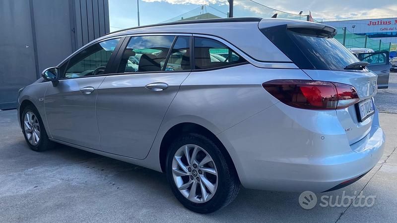 Usata Opel Astra Business 110 CV (80 kW) 2018 Grigio Station wagon