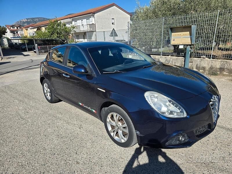 Usata Alfa Romeo Giulietta Exclusive 105 CV (77 kW) 2011 Blu Utilitaria