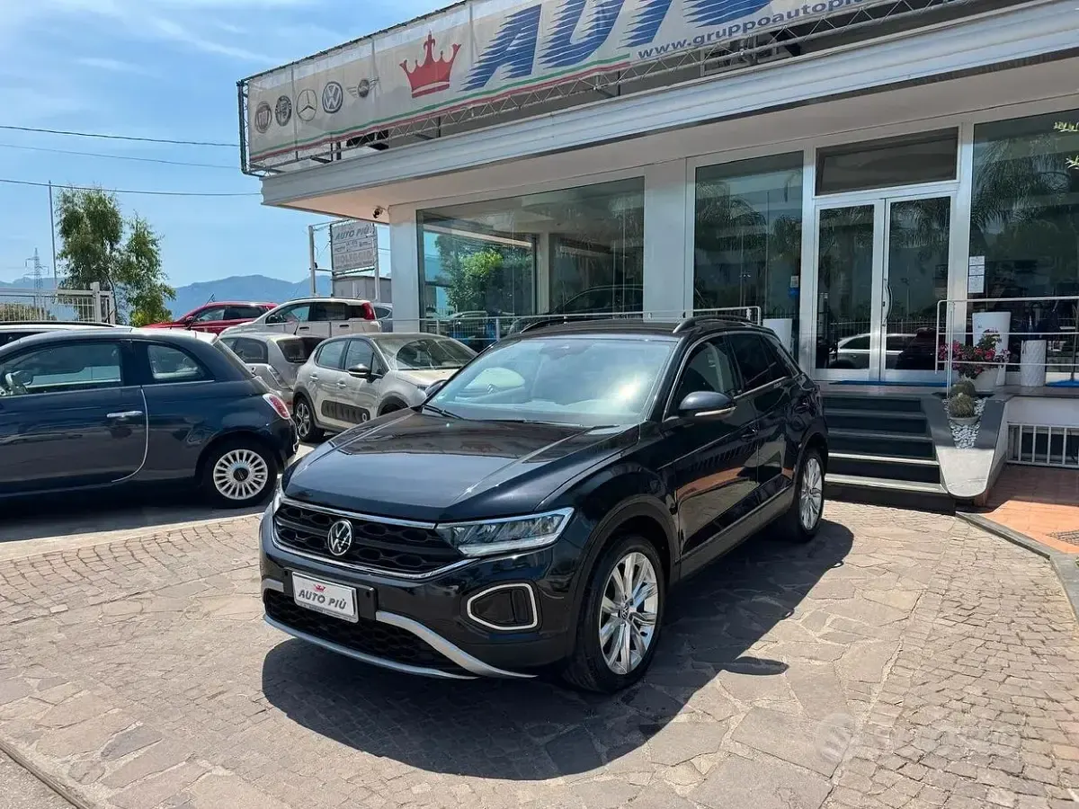 Usata VW T-Roc Style 116 CV (85 kW) 2024 Nero SUV