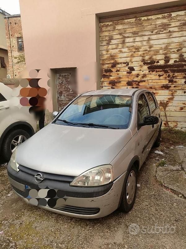 Usata Opel Corsa Club 75 CV (55 kW) 2001 Grigio Utilitaria
