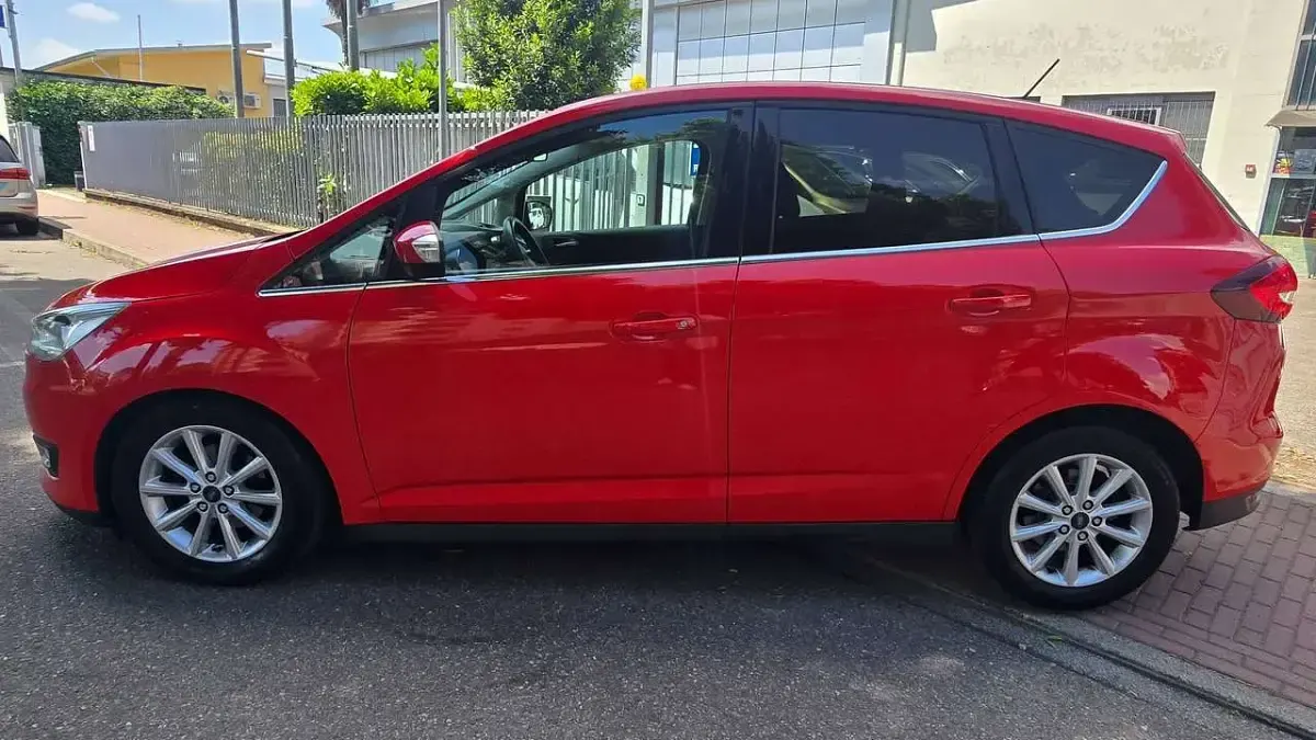 Usata Ford C-MAX Titanium 125 CV (91 kW) 2018 Rosso Monovolume