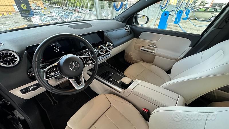 Usata Mercedes GLA200 150 CV (110 kW) 2021 Nero SUV