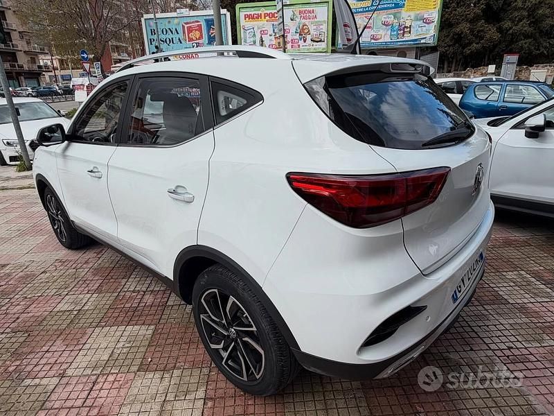 Usata MG ZS Luxury 106 CV (77 kW) 2024 Bianco SUV
