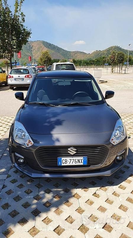 Grigio Usata 2020 Suzuki Swift Due volumi | 10.000 € (Ottimo prezzo) - Immagine 1/4