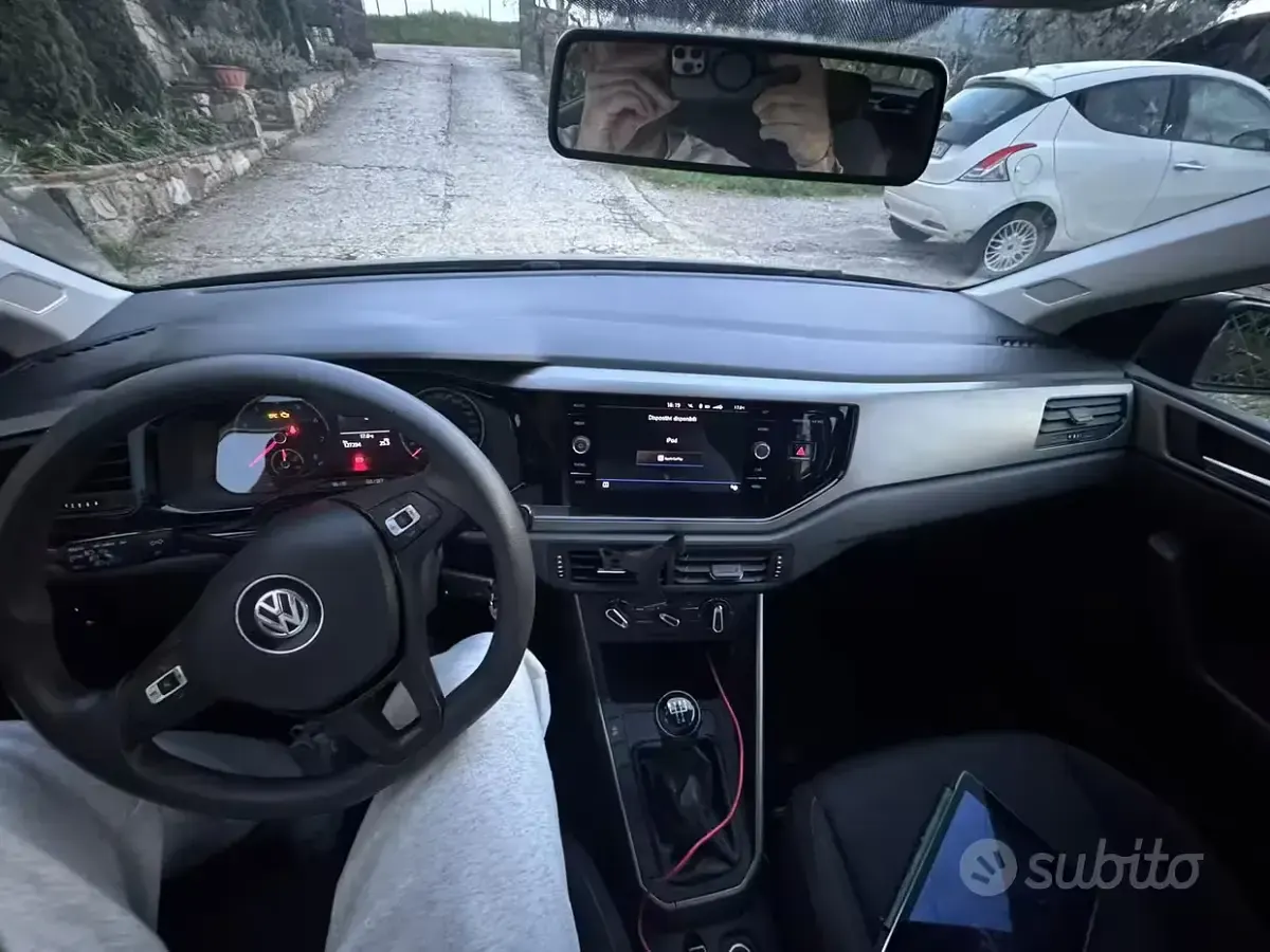 Usata VW Polo 65 CV (47 kW) 2018 Grigio Utilitaria