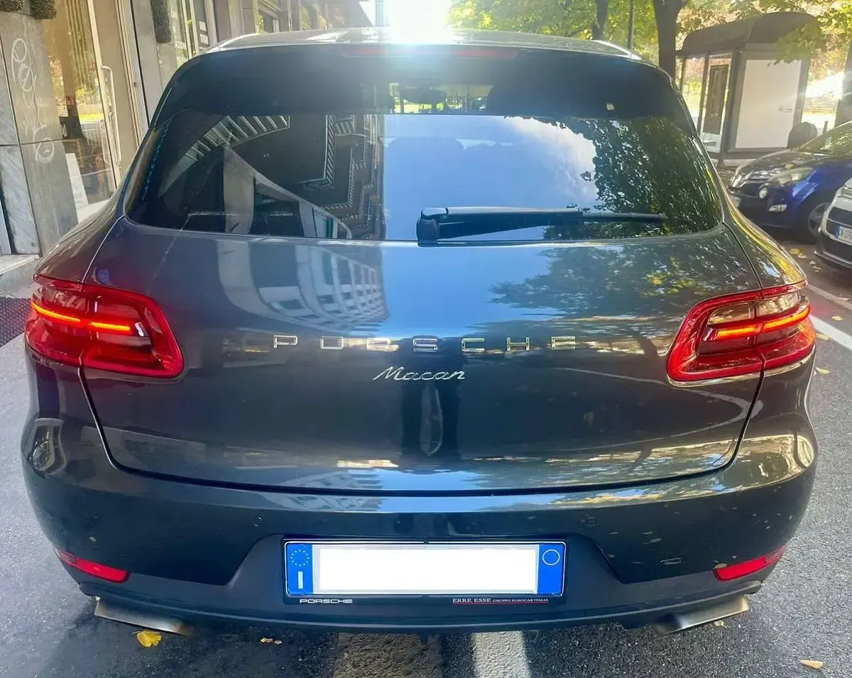 Usata Porsche Macan 252 CV (185 kW) 2018 Grigio SUV