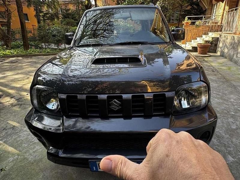 Usata Suzuki Jimny 86 CV (63 kW) 2014 Nero SUV