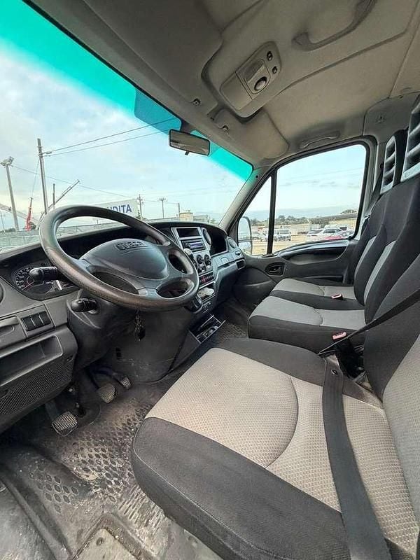 Usata Iveco Daily 140 CV (102 kW) 2011 Bianco Furgone