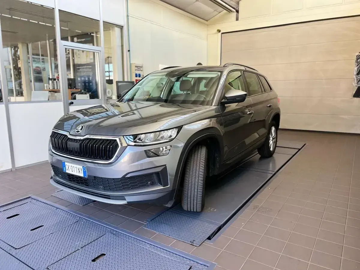 Usata Skoda Kodiaq Ambition 150 CV (110 kW) 2022 Grigio SUV