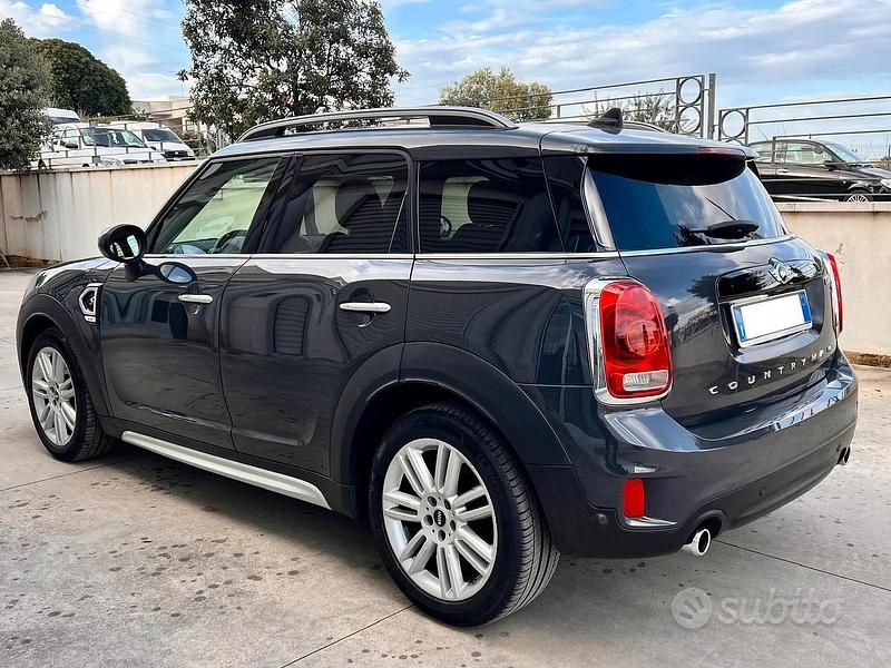 Begagnad Mini Cooper SD Countryman Hype 190 HK (139 kW) 2018 Grå SUV
