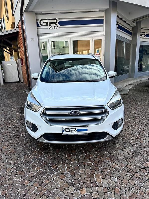 Usata Ford Kuga Titanium 120 CV (88 kW) 2018 Bianco SUV