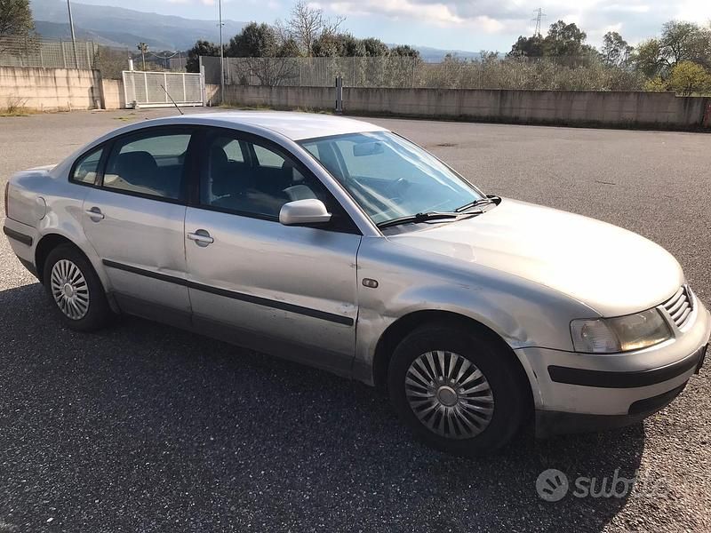 Usata VW Passat 1999 Grigio Berlina