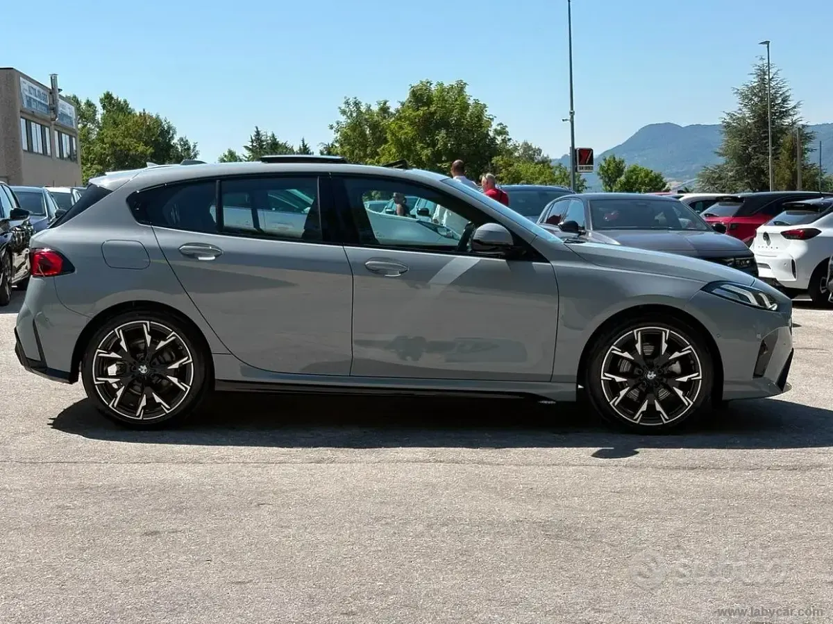 Usata BMW 120 M Sport 156 CV (114 kW) 2025 Grigio Utilitaria
