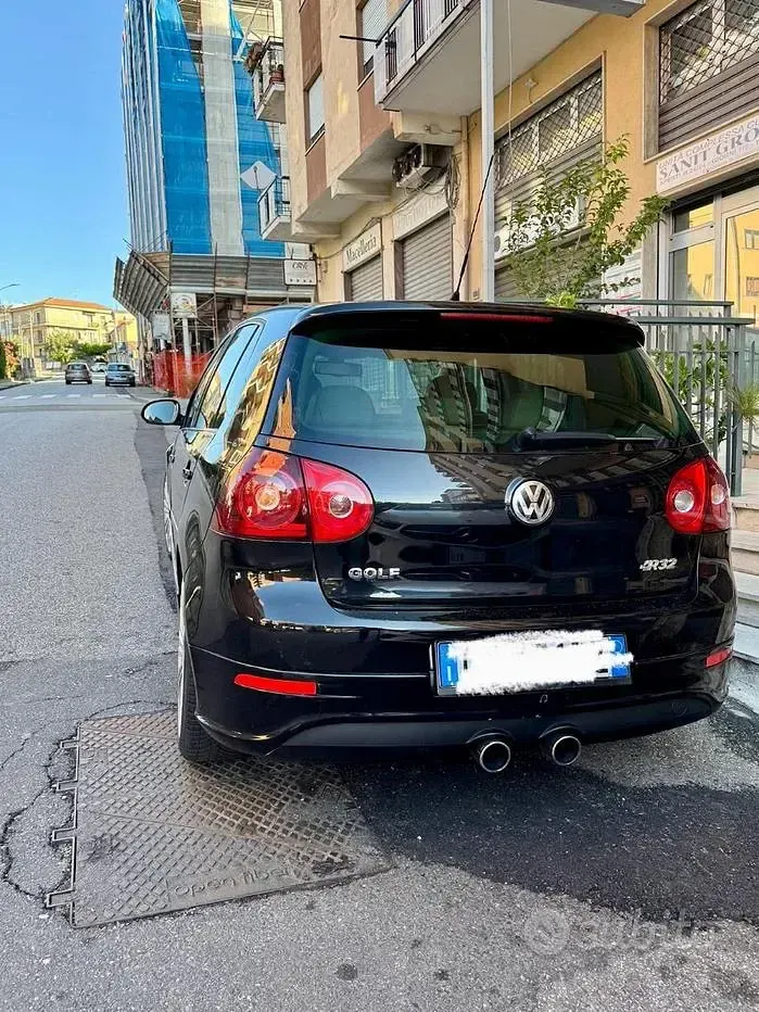 Usata VW Golf IV R 250 CV (183 kW) 2005 Nero Berlina