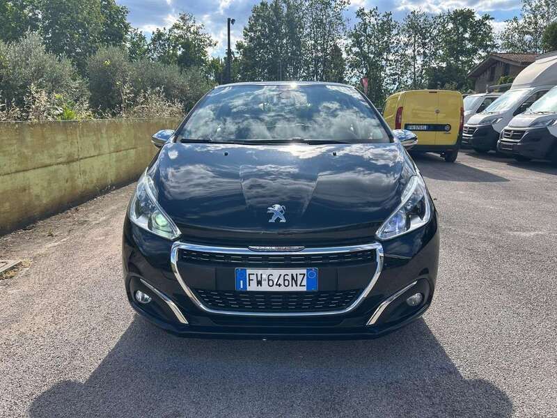 Usata Peugeot 208 Active 83 CV (61 kW) 2019 Nero Utilitaria