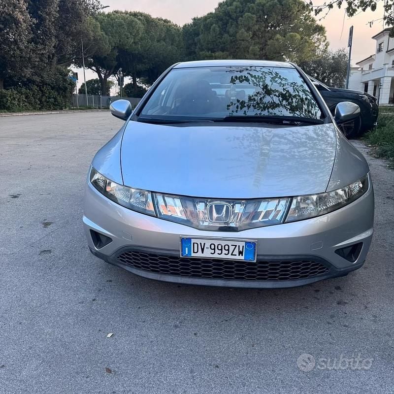 Usata Honda Civic 83 CV (61 kW) 2009 Berlina