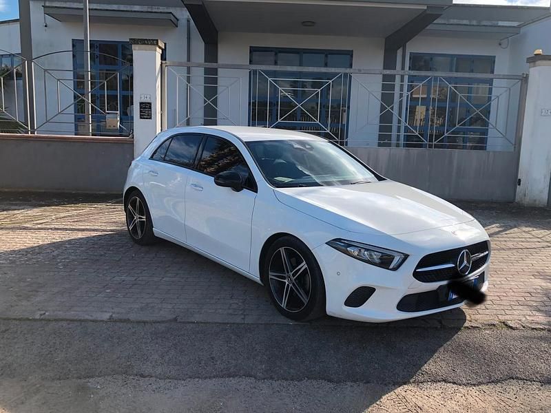 Usata Mercedes A200 149 CV (109 kW) 2019 Bianco Berlina
