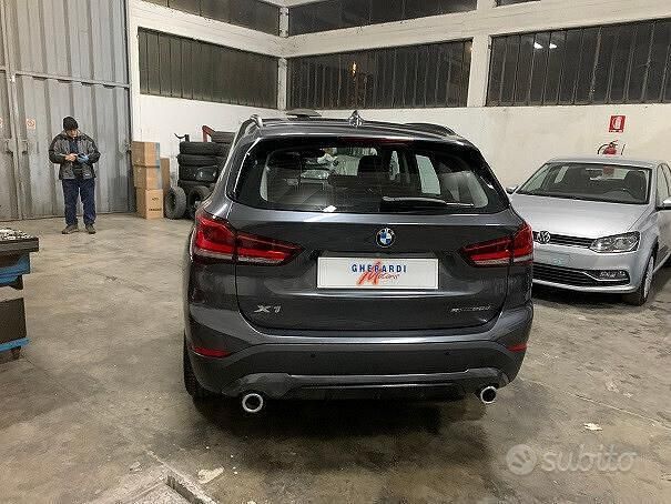 Usata BMW X1 Sport Line 190 CV (139 kW) 2021 Grigio SUV