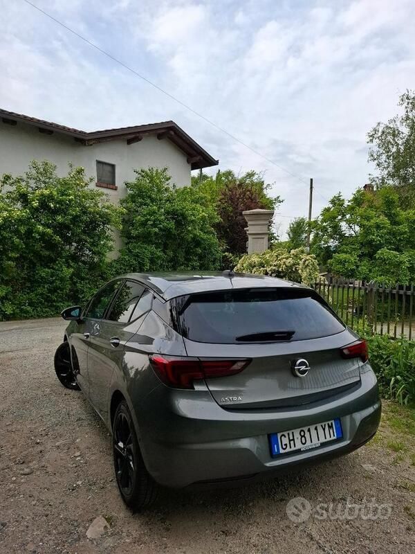 Usata Opel Astra GS Line 145 CV (106 kW) 2021 Grigio Berlina