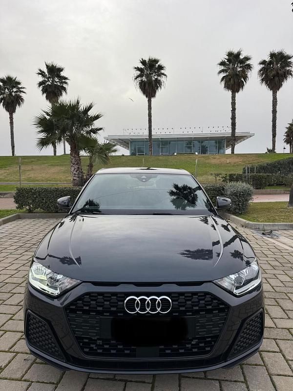 Usata Audi A1 S-Line 116 CV (85 kW) 2024 Grigio SUV