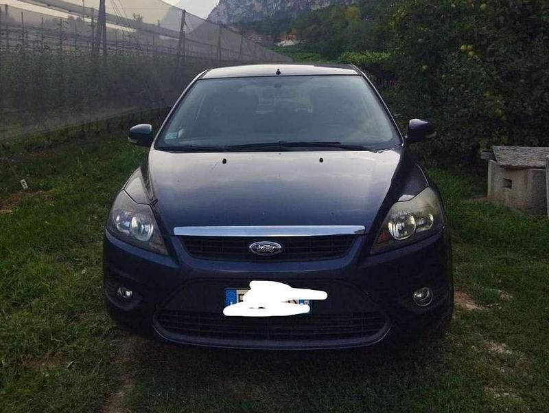 Usata Ford Focus 90 CV (66 kW) 2010 Grigio Berlina