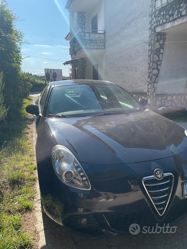 Usata 2013 Alfa Romeo Giulietta Due volumi | 4500 € (Super prezzo) - Immagine 1/4
