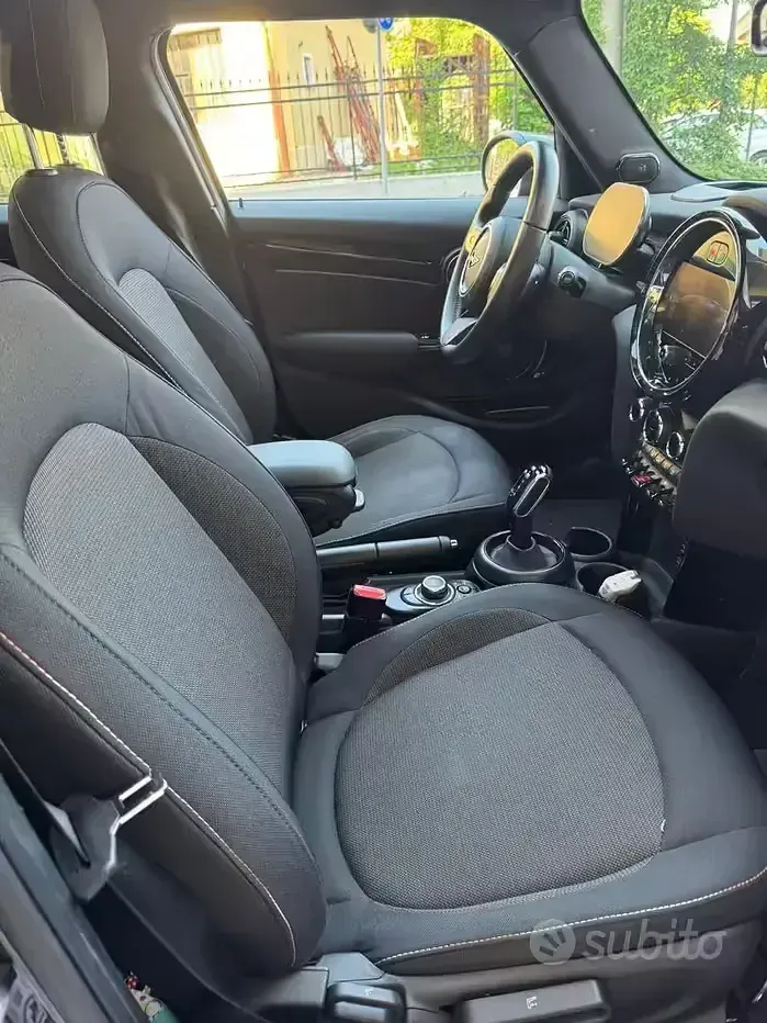 Brugt Mini Cooper 75 HK (55 kW) 2023 Sort Hatchback