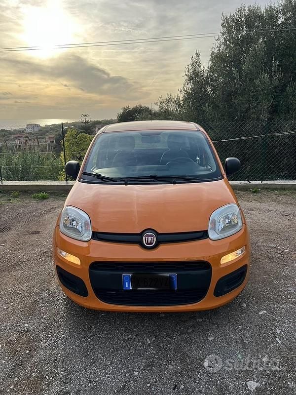 Usata 2019 Fiat Panda Tre volumi | 8200 € (Ottimo prezzo) - Immagine 1/4
