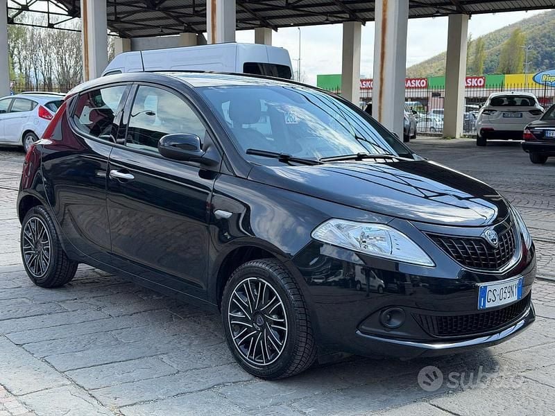 Usata Lancia Ypsilon S 69 CV (50 kW) 2023 Nero Utilitaria