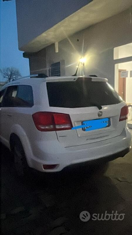 Usata Fiat Freemont Lounge 170 CV (125 kW) 2012 Bianco SUV