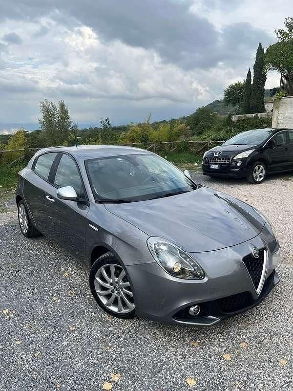 Usata Alfa Romeo Giulietta Super 120 CV (88 kW) 2018 Grigio Berlina
