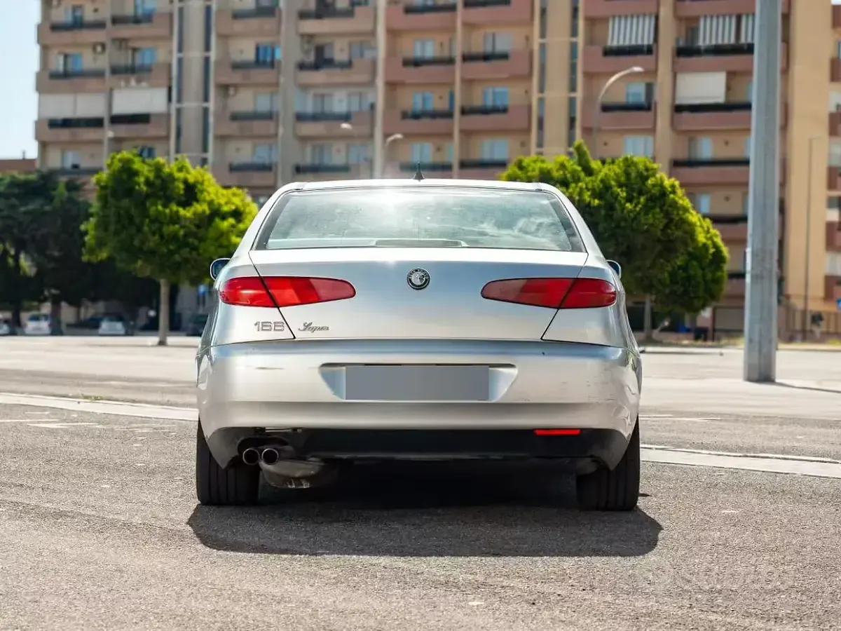 Usata Alfa Romeo 166 Super 205 CV (150 kW) 1999 Berlina