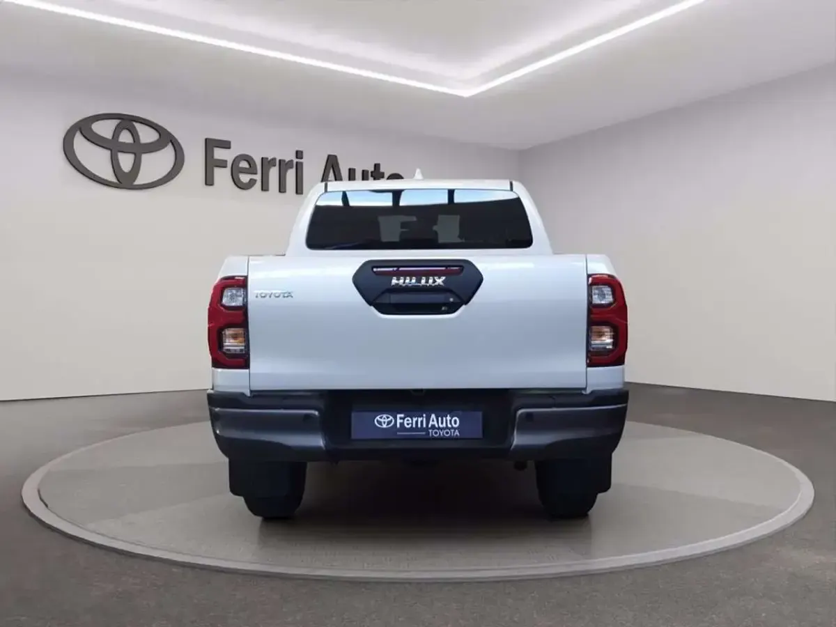 Nuova Toyota HiLux 204 CV (150 kW) 2026 Bianco Pick-up