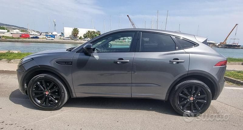 Usata Jaguar E-Pace 180 CV (132 kW) 2018 Grigio SUV