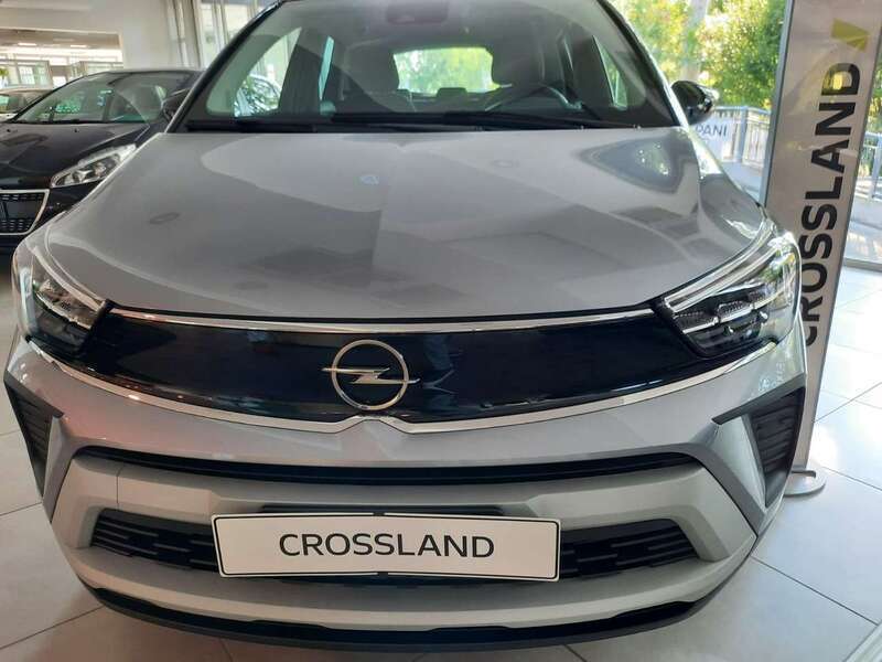 Usato 2024 Opel Crossland 1.2 Benzin 110 CV (22.900 €)