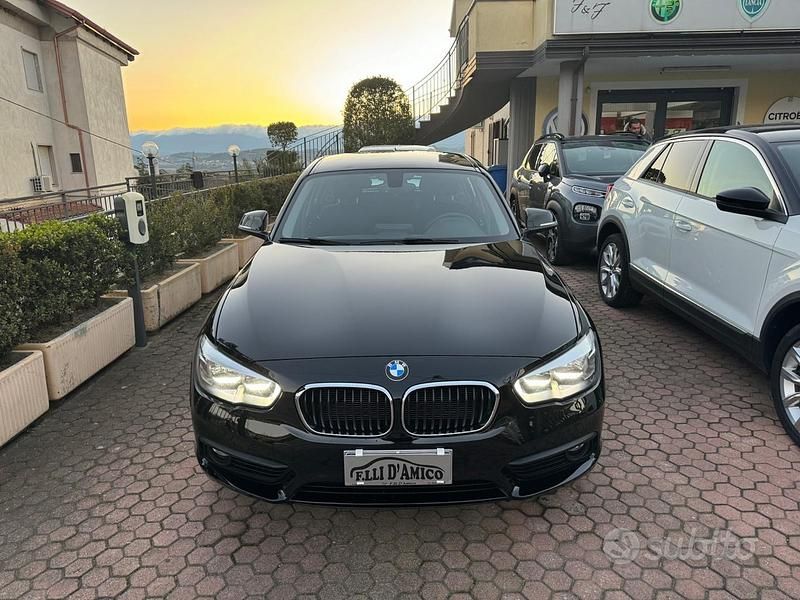 Begagnad BMW 116 116 HK (85 kW) 2018 Svart Halvkombi