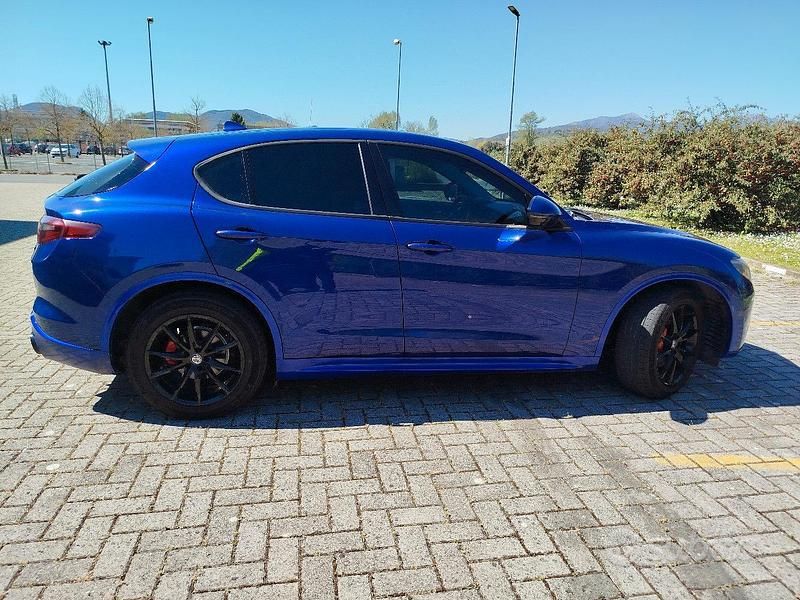 Usata Alfa Romeo Stelvio Executive 190 CV (139 kW) 2020 Blu SUV