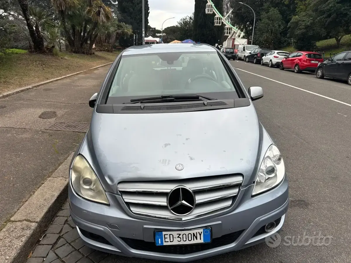 Usata Mercedes B180 109 CV (80 kW) 2010 Monovolume