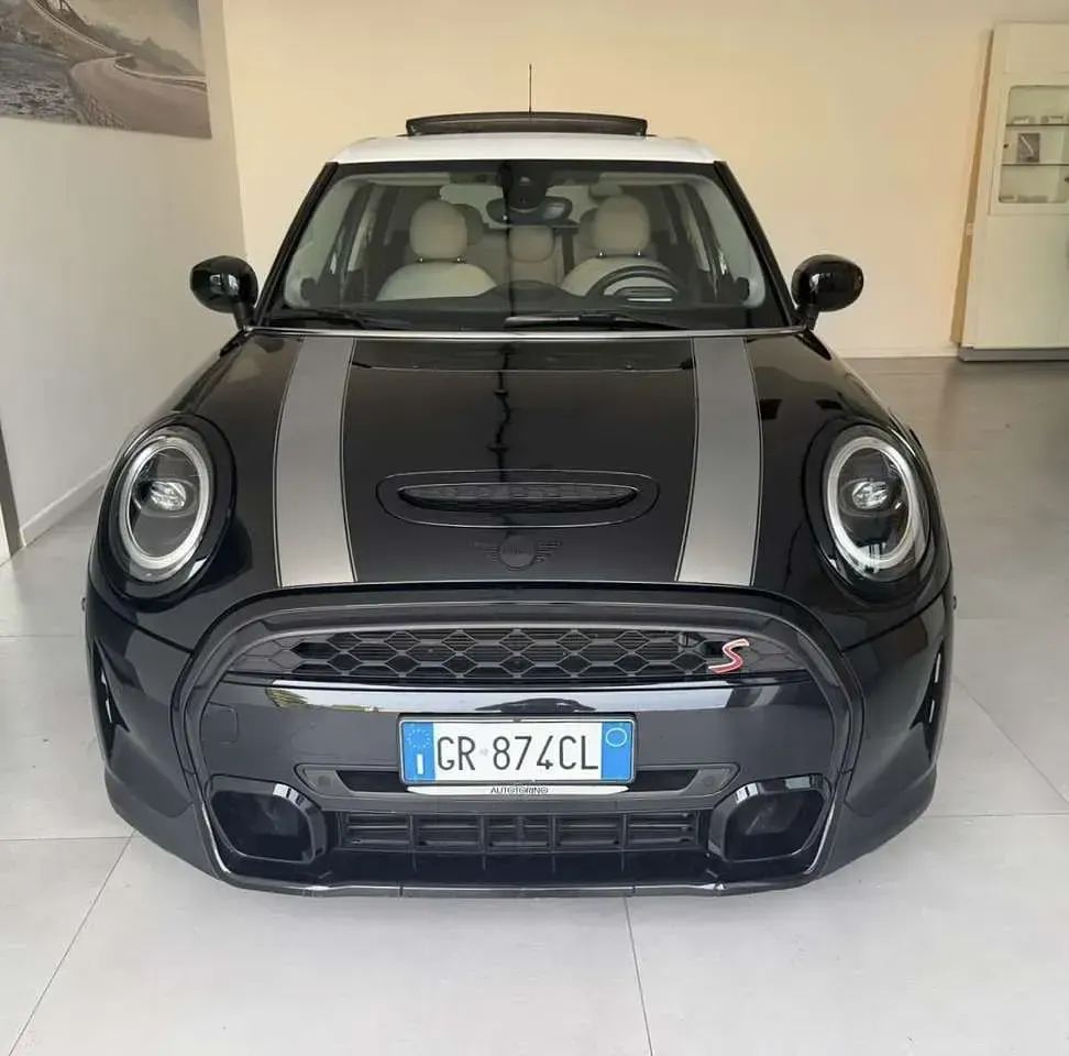 Usata Mini Cooper S 178 CV (130 kW) 2023 Nero Utilitaria