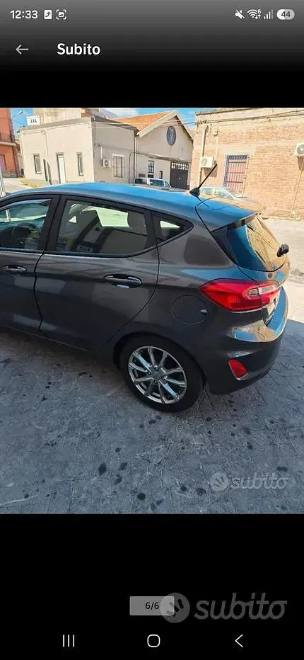 Usata Ford Fiesta 86 CV (63 kW) 2018 Grigio Utilitaria