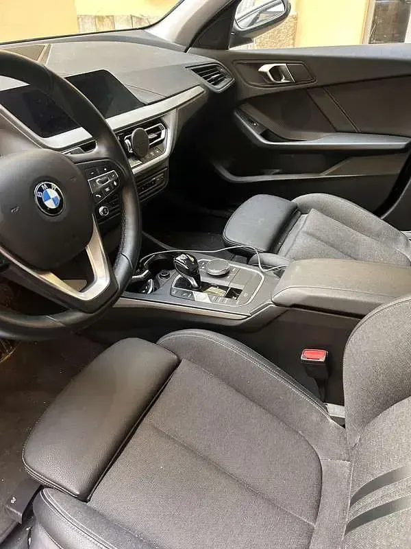 Usata BMW 118 Advantage 140 CV (102 kW) 2019 Berlina