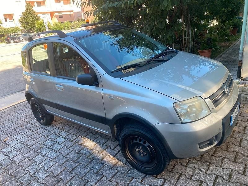 Usata Fiat Panda 4x4 2006 Grigio Utilitaria