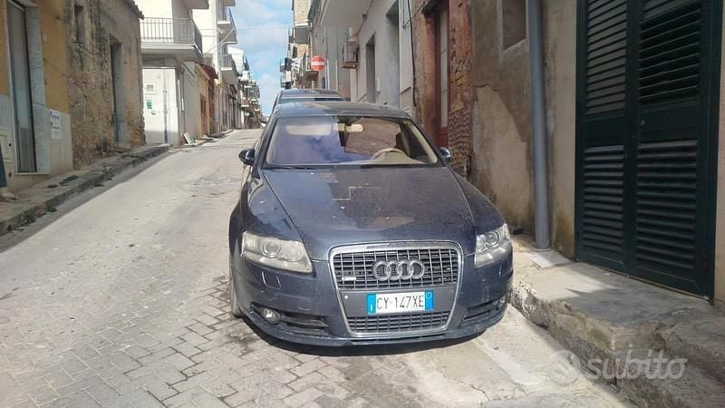 Usata 2004 Audi A6 Tre volumi | 4500 € - Immagine 1/4