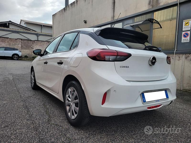 Usado Opel Corsa Edition 75 CV (55 kW) 2021 Blanco Utilitario
