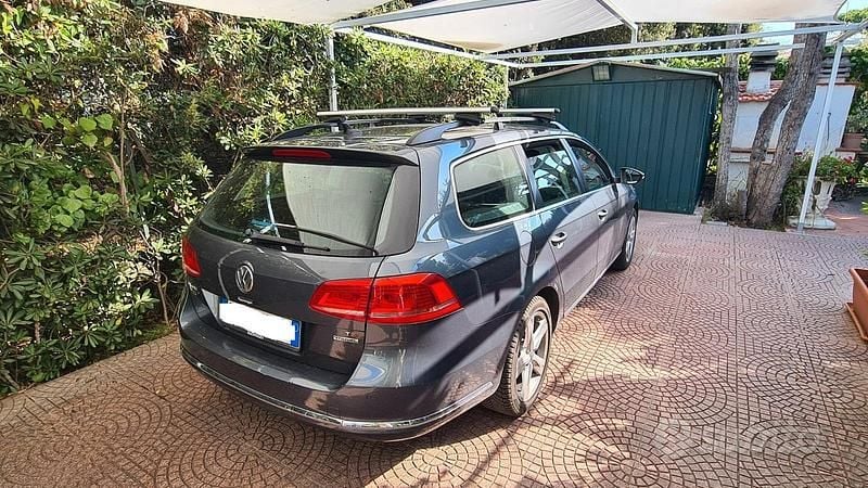 Grigio Usata 2013 VW Passat Station wagon | 7000 € (Buon prezzo) - Immagine 1/2