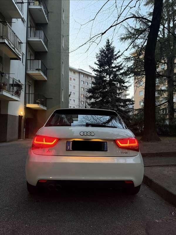 Usata Audi A1 Attraction 122 CV (89 kW) 2011 Utilitaria