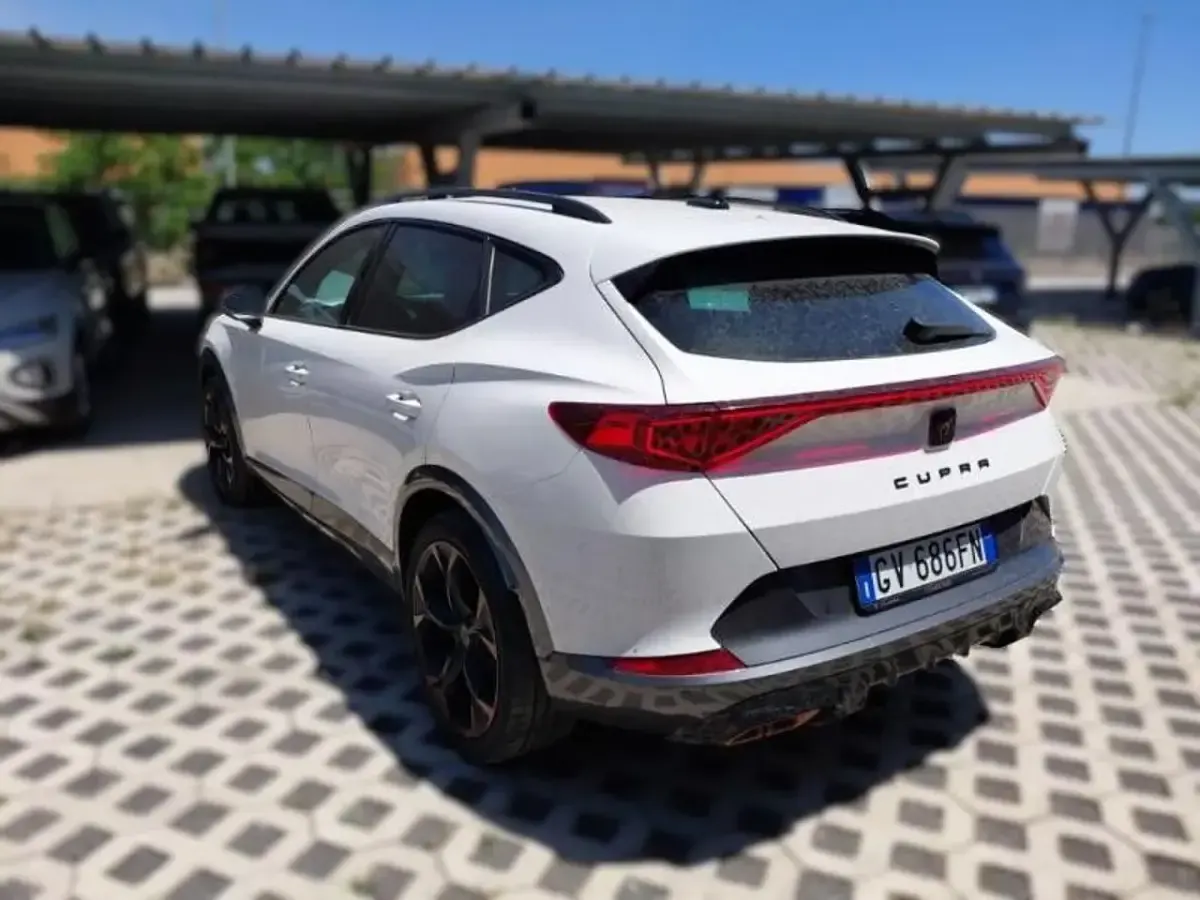 Usata Cupra Formentor 204 CV (150 kW) 2024 Bianco pastello SUV