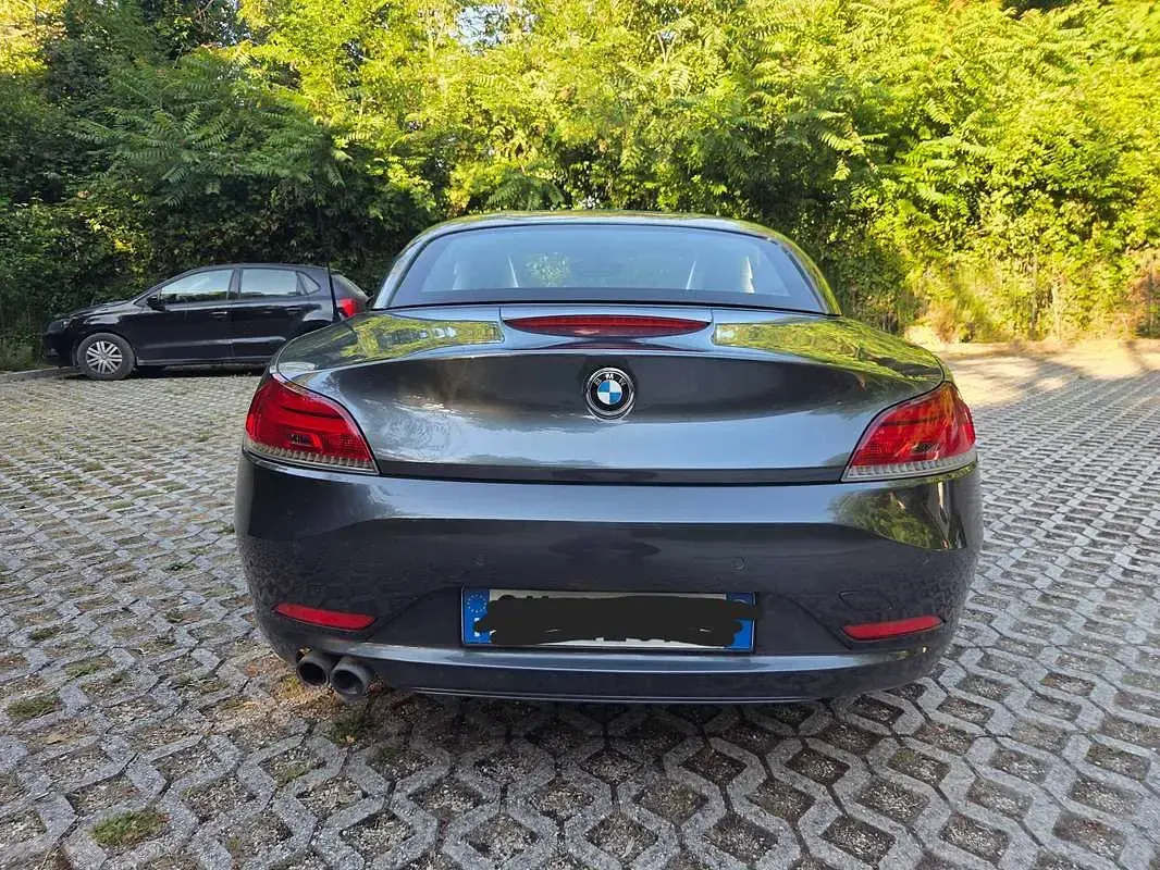 Usata BMW Z4 156 CV (114 kW) 2013 Grigio Cabrio