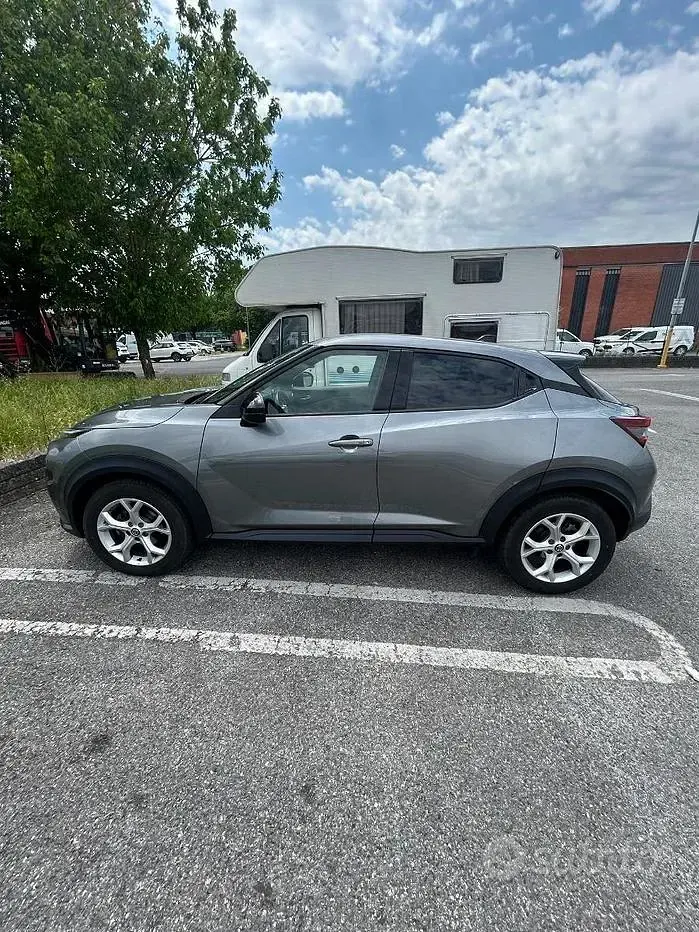 Usata Nissan Juke 114 CV (83 kW) 2022 Grigio SUV